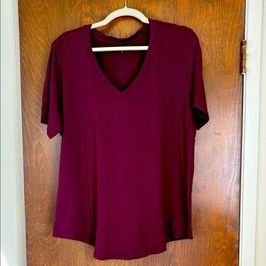 Universal Standard V Neck Short Sleeve T Shirt